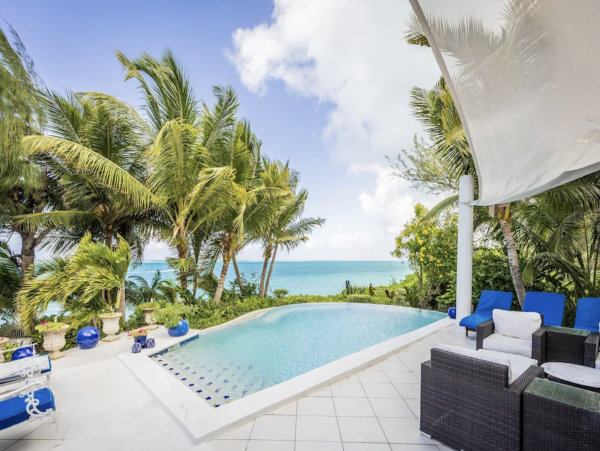 Private Vacation Villa Directly on the World´s Best Beach Grace Bay